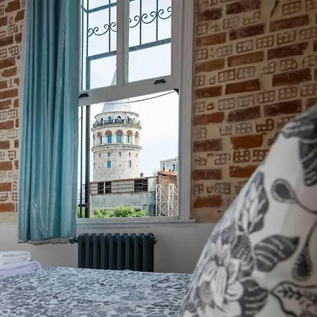 3 Bedroom Historic Near To Galata Tower Apartment